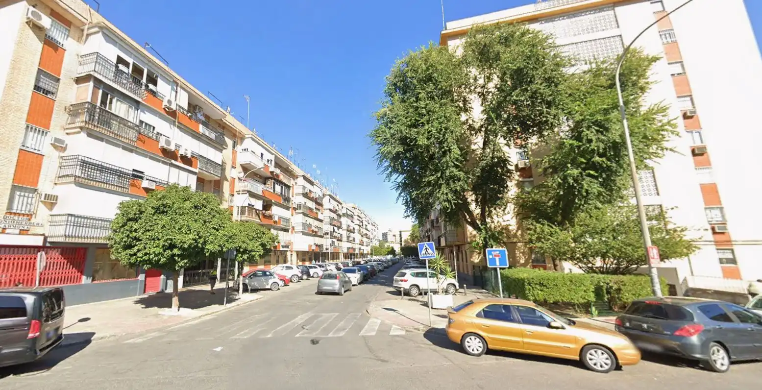 Flat for sale in Calle DOCTOR ANTONIO HERRERA CARMONA, imagen 2