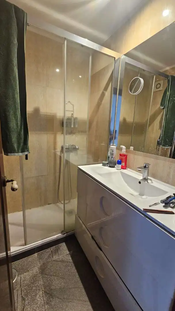 Baño de Apartamento en venta en Torremolinos con Aire acondicionado, Calefacción y Piscina