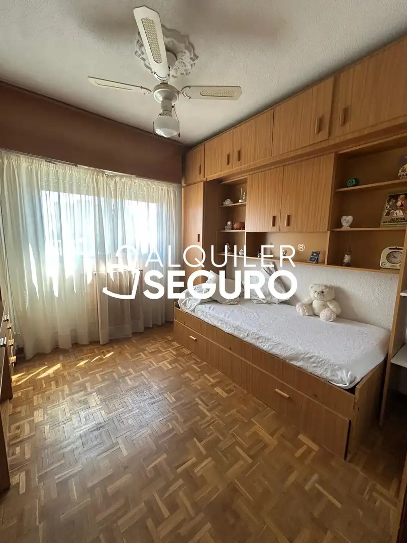 Schlafzimmer von Wohnung zur Miete in Alcalá de Henares mit Heizung, Terrasse und Möbliert