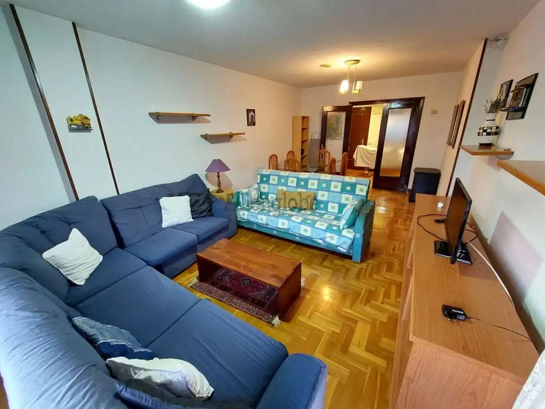Living room of Flat for rent in Oviedo   with Heating