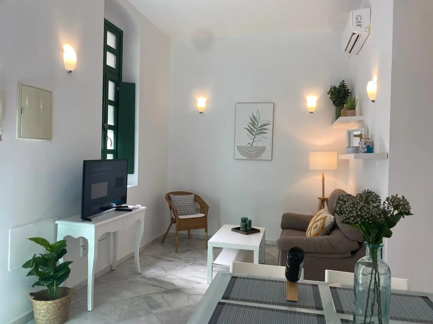 Sala de estar de Apartamento en venta en Sevilla con Aire acondicionado, Amueblado y Lavadora