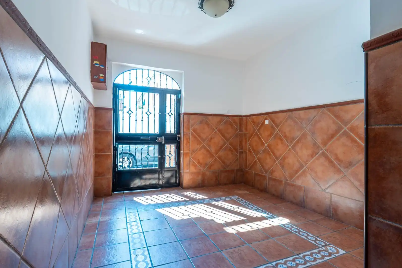 Piso en venta en Armilla con Balcón