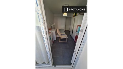 Photo 5 of Room in Barrio de Delicias, Zaragoza Capital