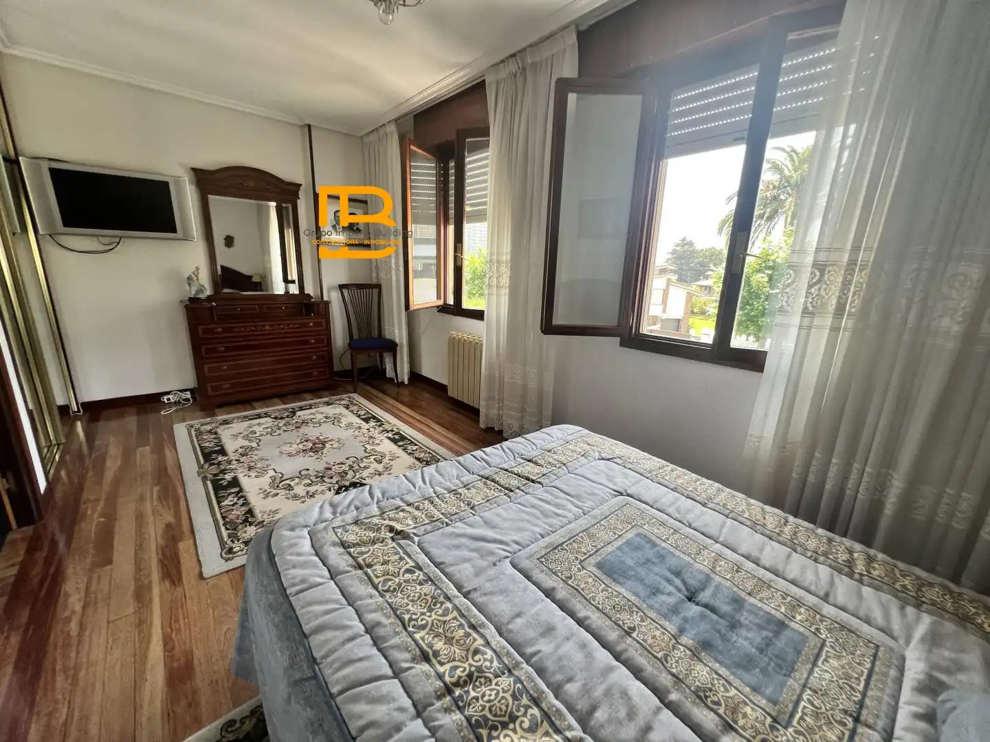 Dormitori de Casa o xalet en venda en Laredo amb Calefacció, Terrassa i Traster