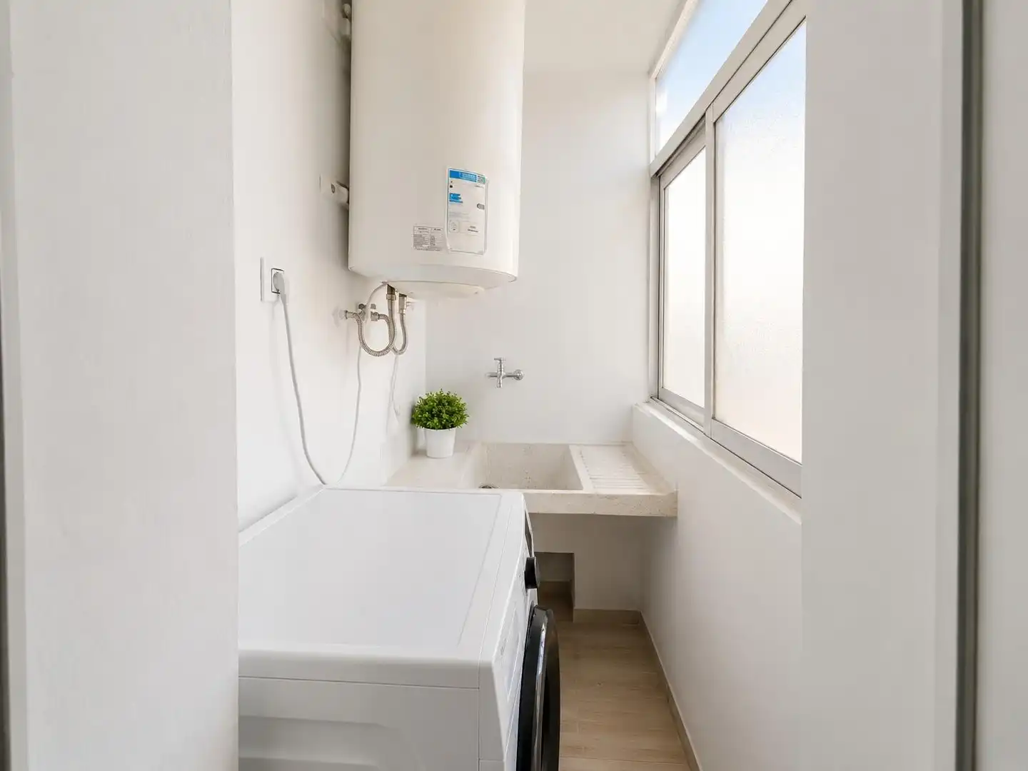 Bathroom of Flat for sale in Armilla  with Furnished