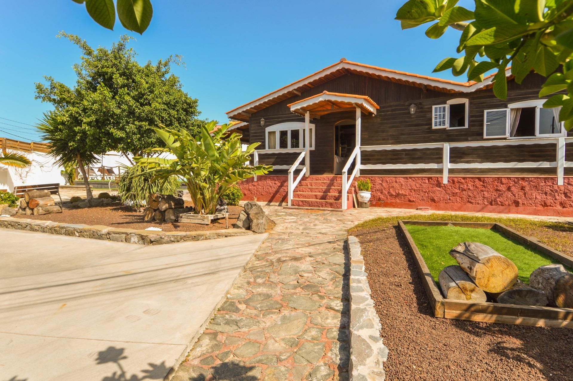 Exterior view of Country house for sale in San Bartolomé de Tirajana  with Air Conditioner, Terrace and Swimming Pool