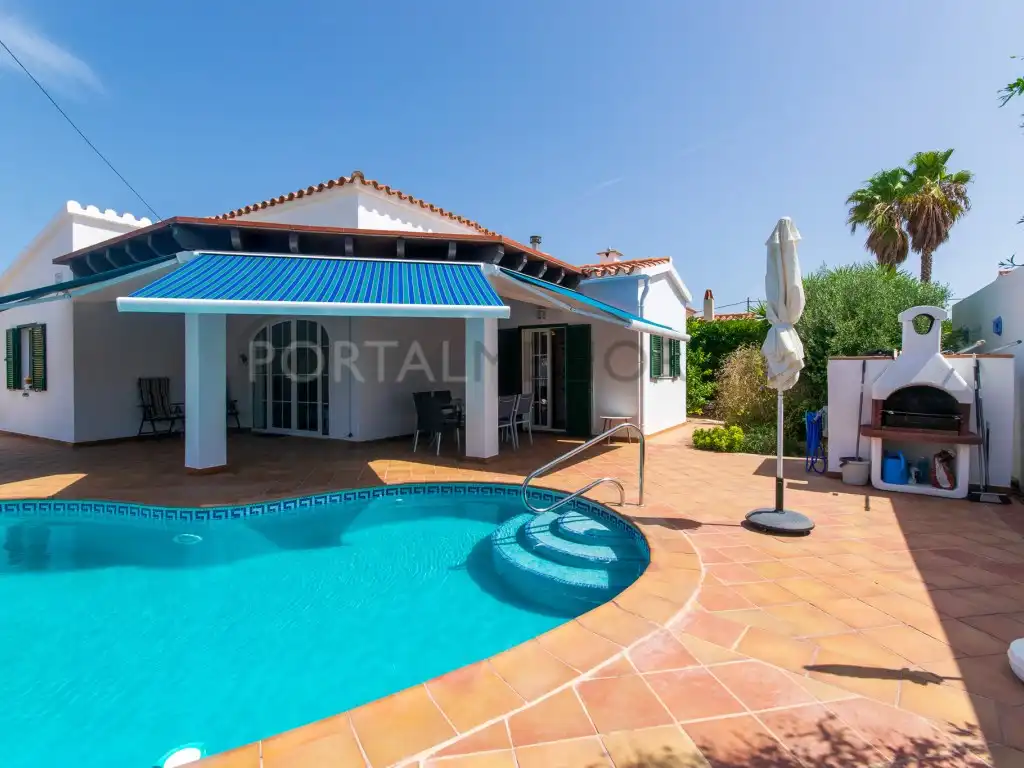 Swimming pool of Houses for sale in Alaior  with Air Conditioner and Swimming Pool