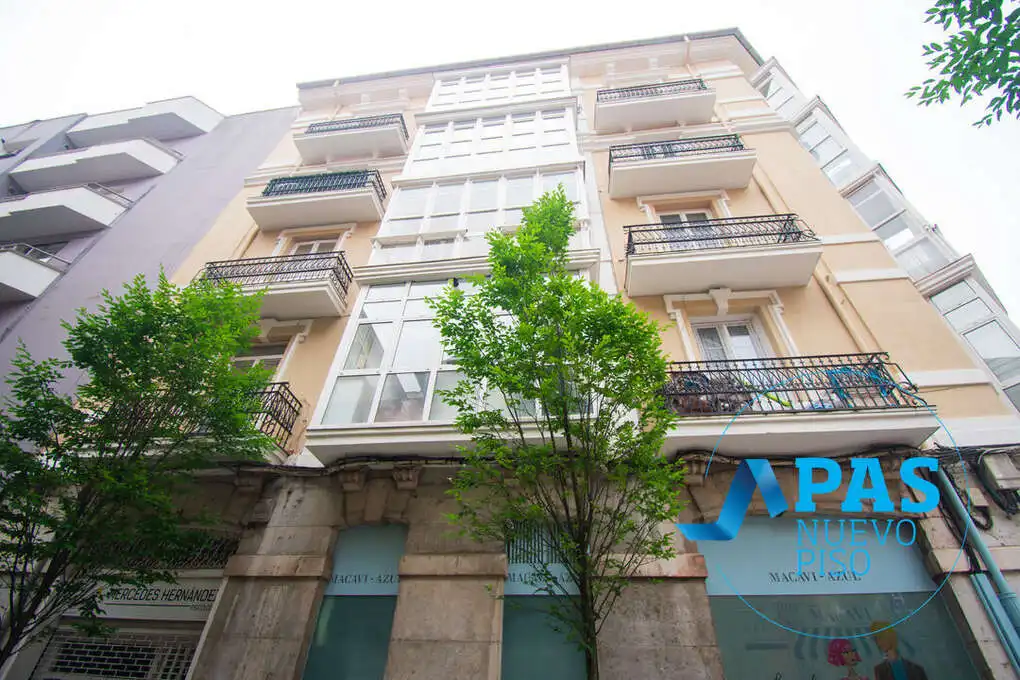 Außenansicht von Wohnung zum Verkauf in Santander