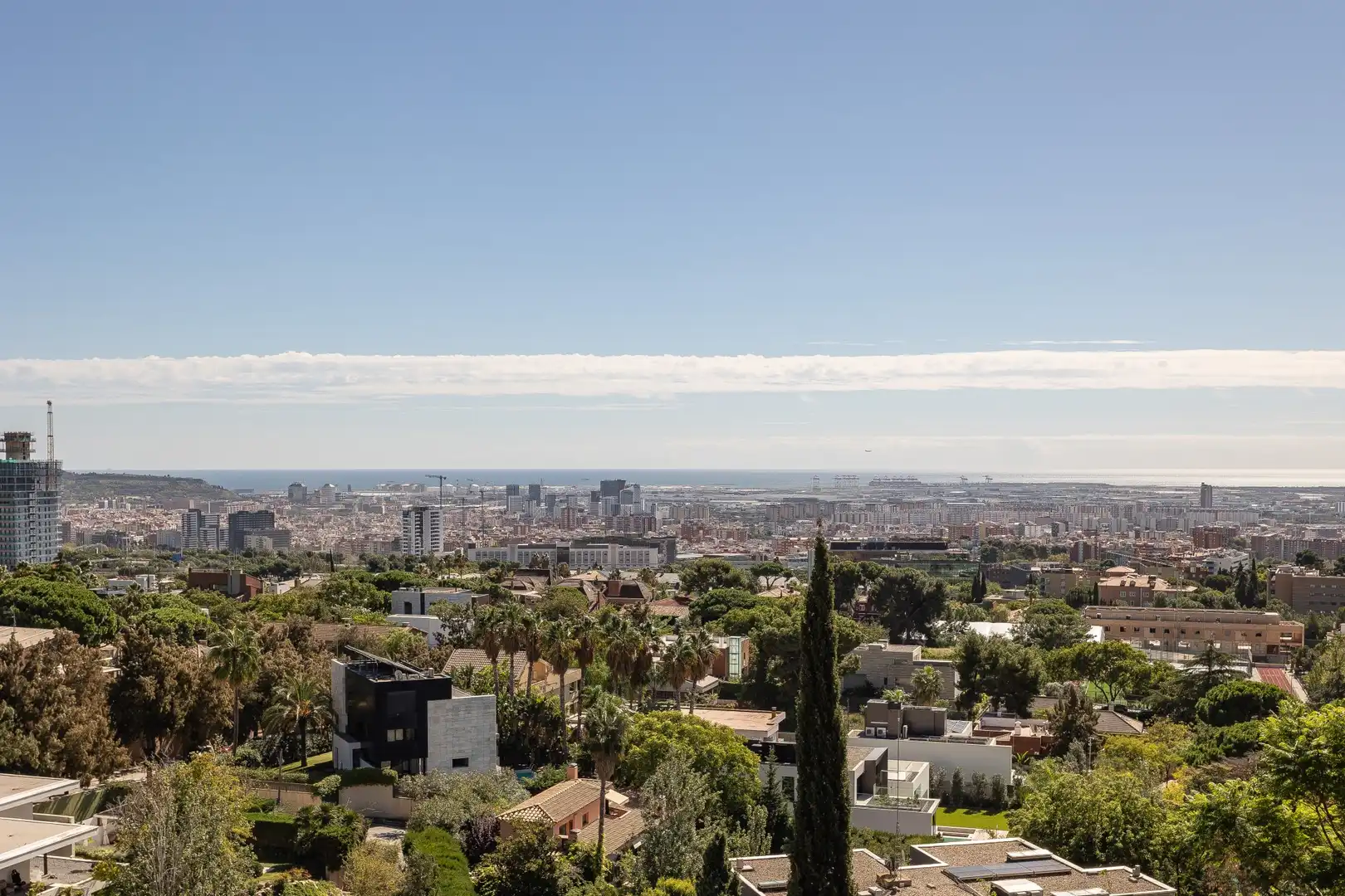 Vista exterior de Casa o xalet en venda en Esplugues de Llobregat amb Aire condicionat, Calefacció i Terrassa