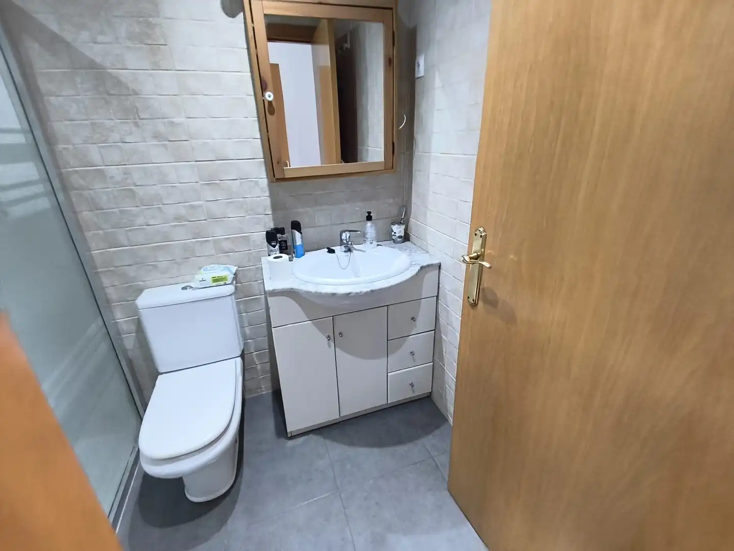 Badezimmer von Wohnung zum Verkauf in Terrassa mit Heizung, Parkett und Balkon