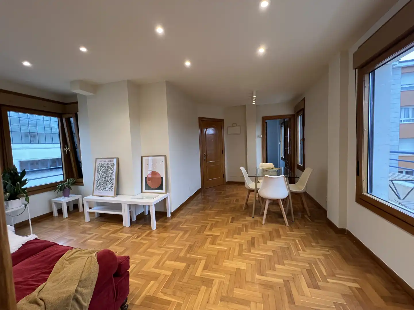Menjador de Àtic de lloguer en Gijón  amb Calefacció, Parquet i Terrassa