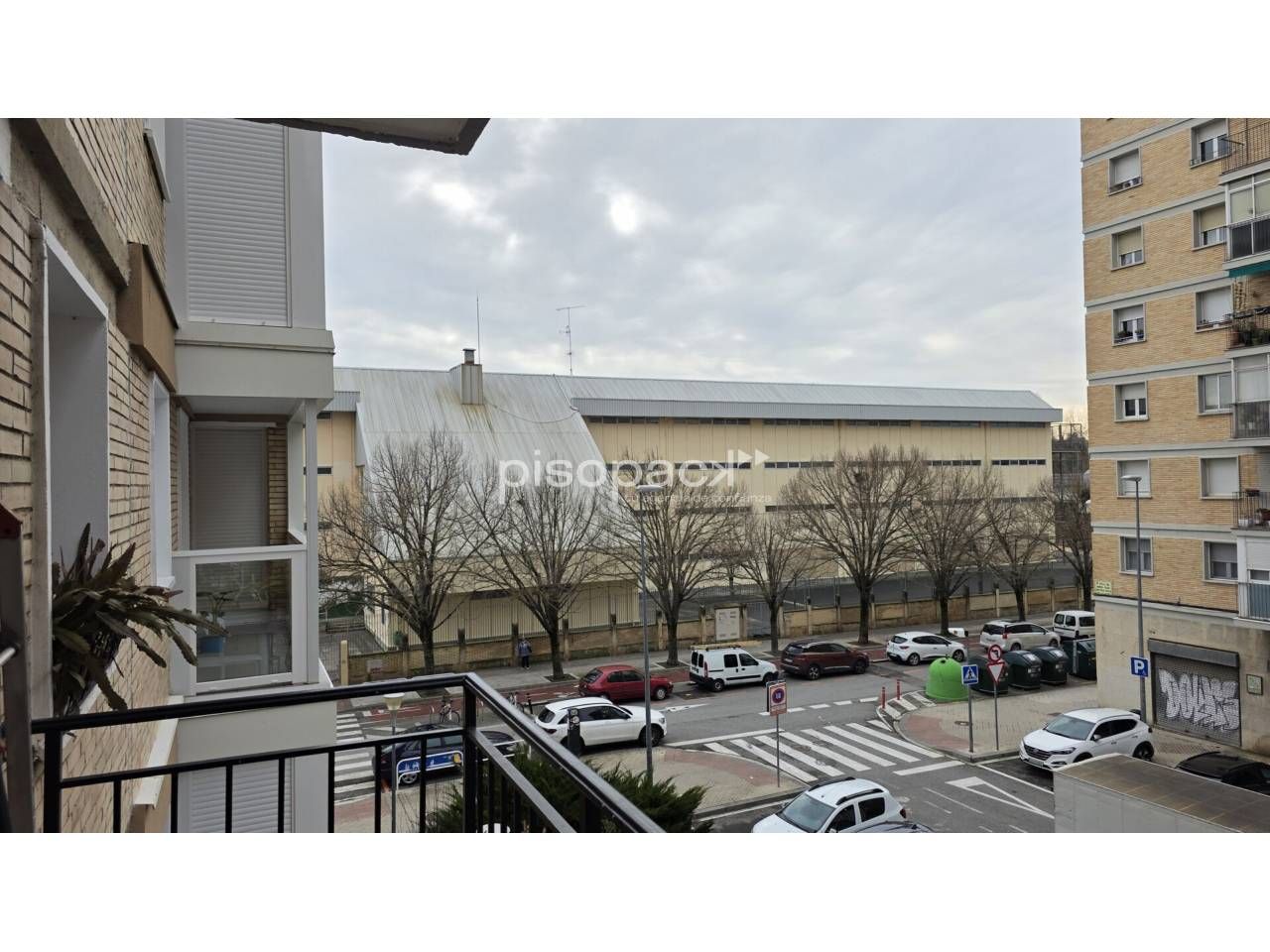 Vista exterior de Pis en venda en  Pamplona / Iruña amb Calefacció, Parquet i Balcó