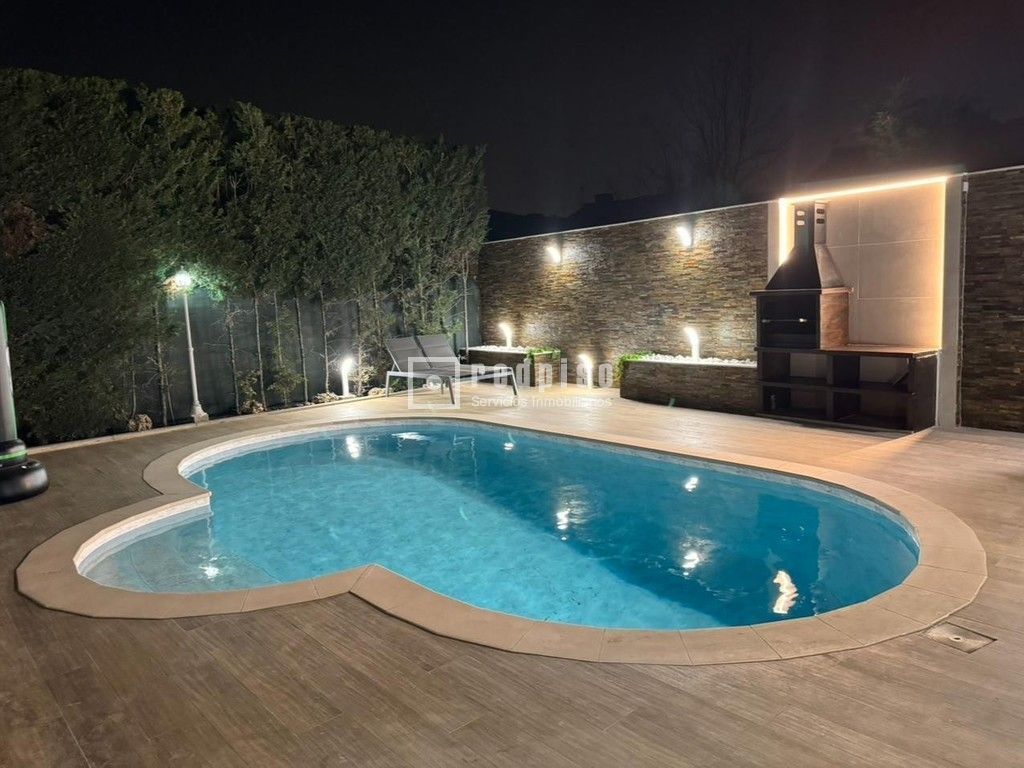 Piscina de Casa o xalet en venda en Rivas-Vaciamadrid amb Aire condicionat, Calefacció i Terrassa