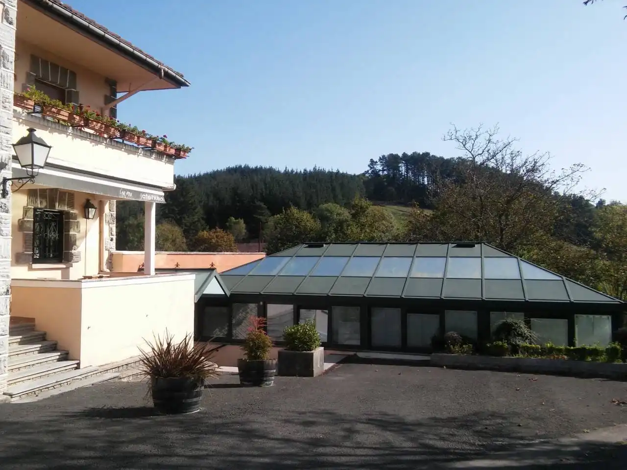 Außenansicht von Gebäude zum Verkauf in Amorebieta-Etxano