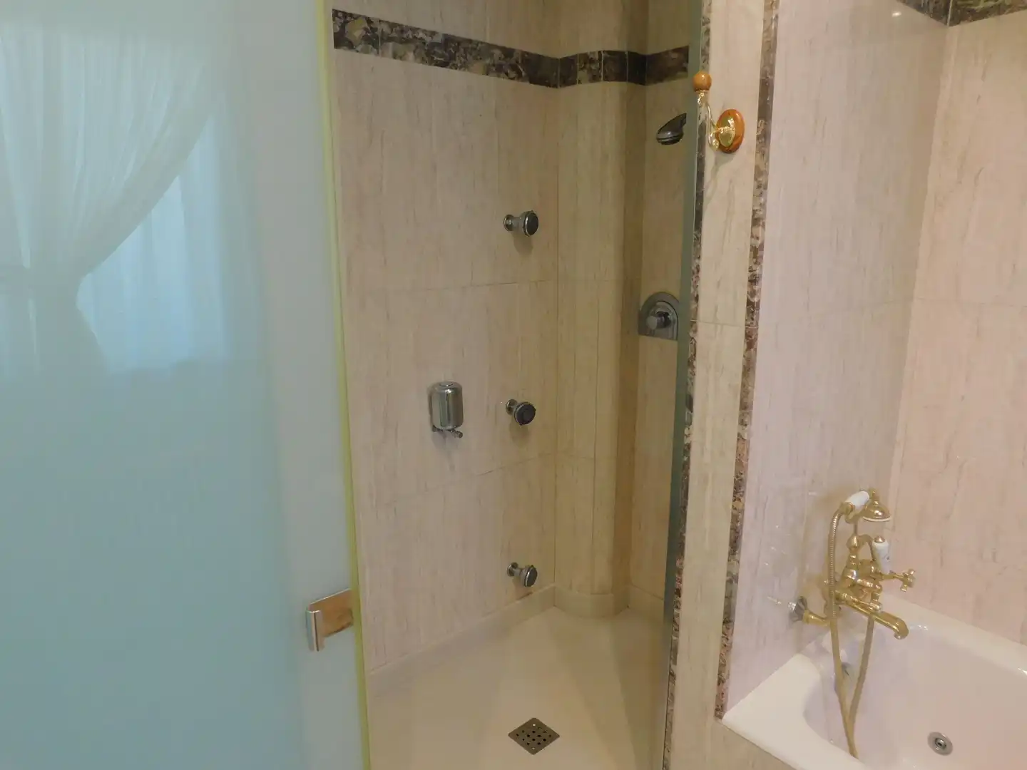 Baño de Casa o chalet en venta en Zizur Mayor / Zizur Nagusia con Calefacción, Jardín privado y Terraza