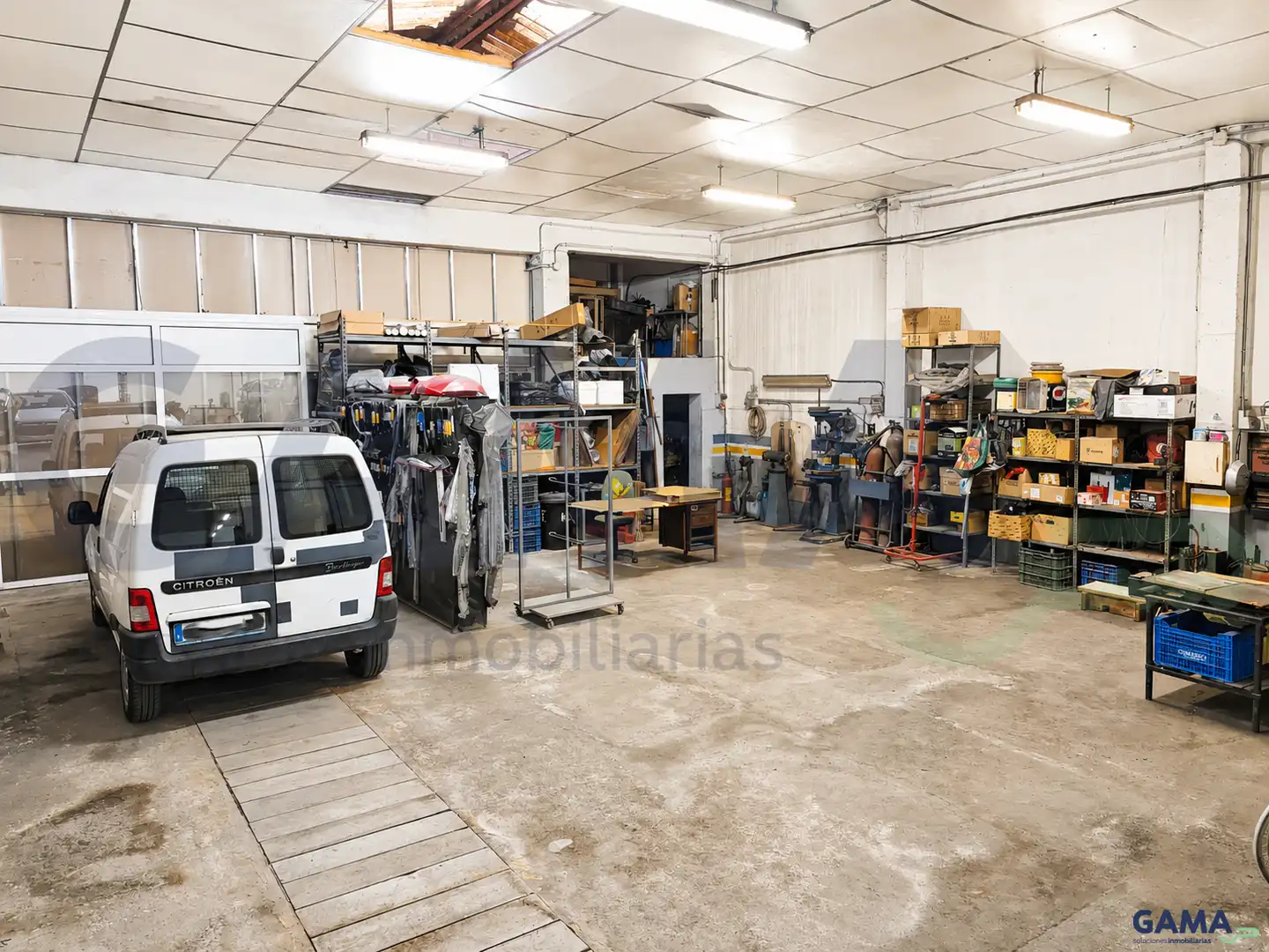 Industrial buildings for sale in Carcaixent