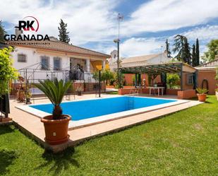 Jardí de Casa o xalet en venda en Churriana de la Vega amb Aire condicionat, Jardí privat i Piscina