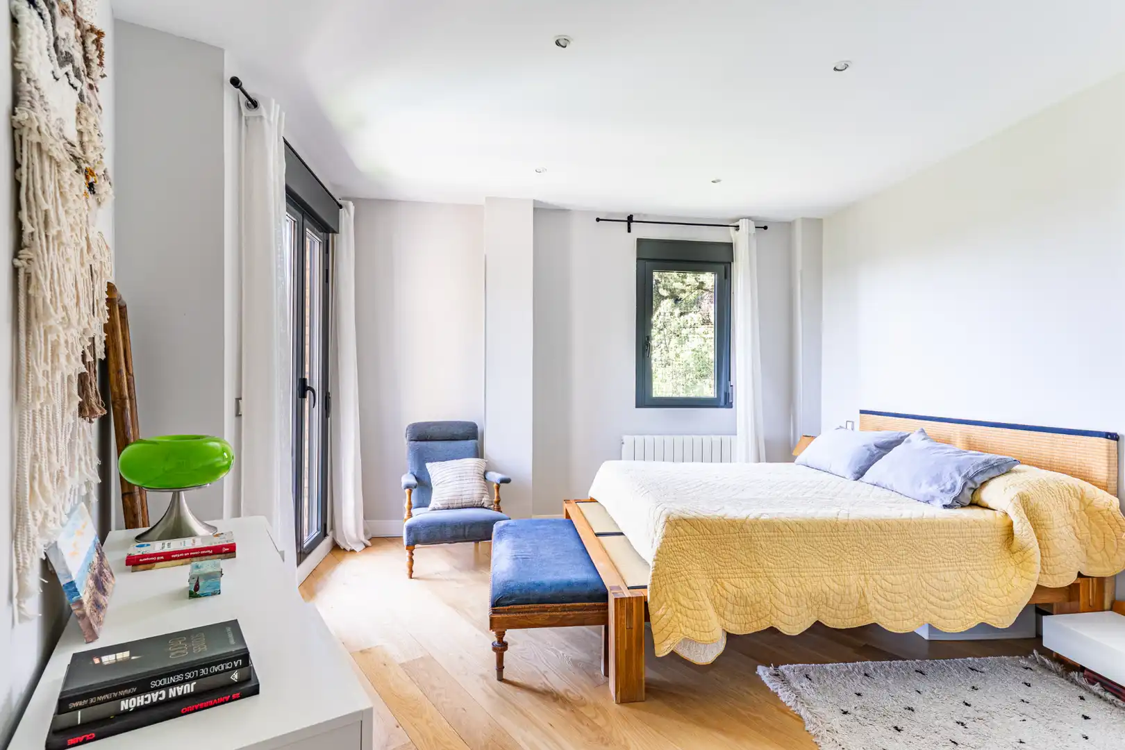 Schlafzimmer von Haus oder Chalet zum Verkauf in Torrelodones mit Heizung, Privatgarten und Schwimmbad