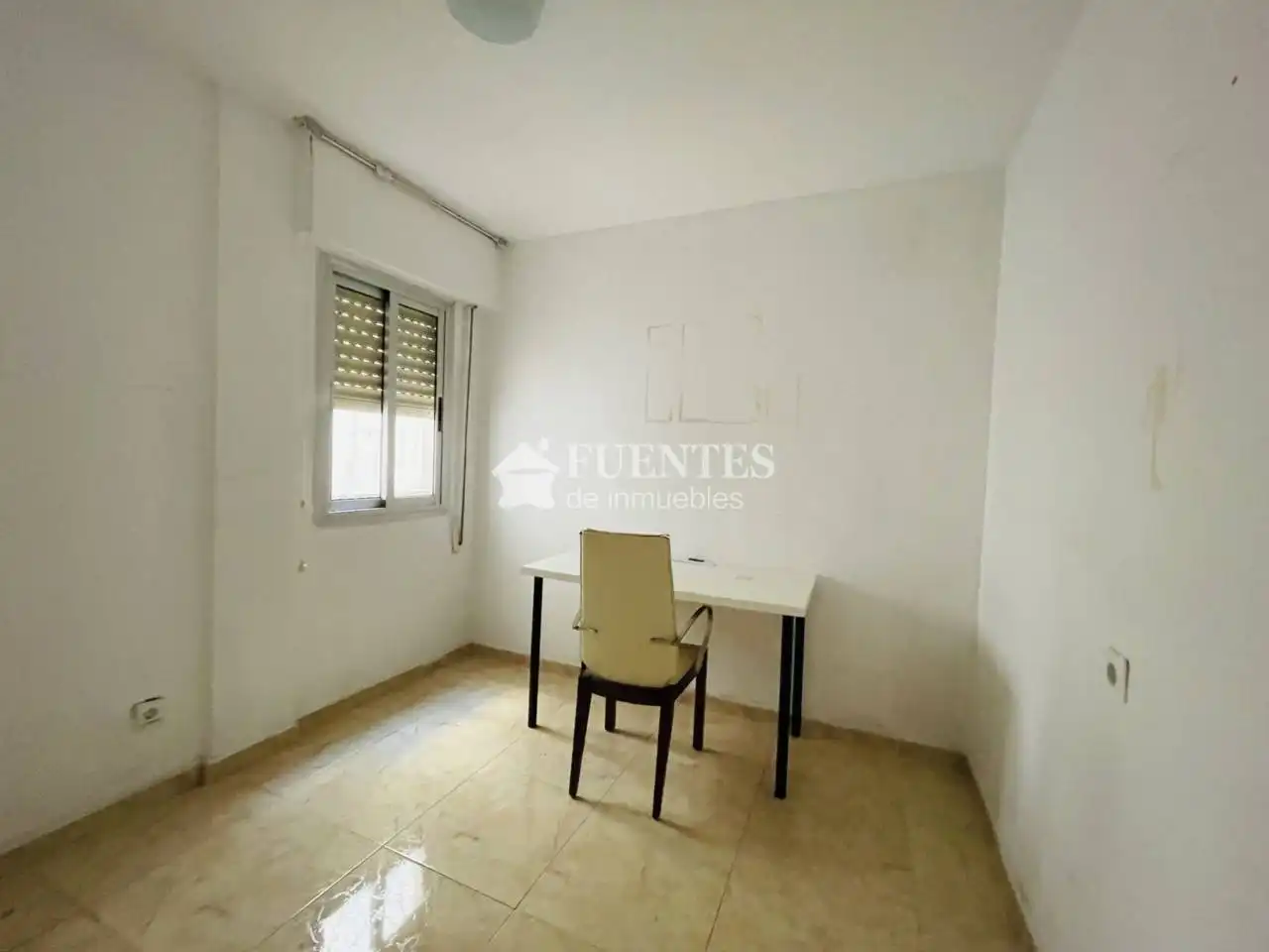 Habitación de Piso en venta en Alicante / Alacant con Aire acondicionado y Terraza