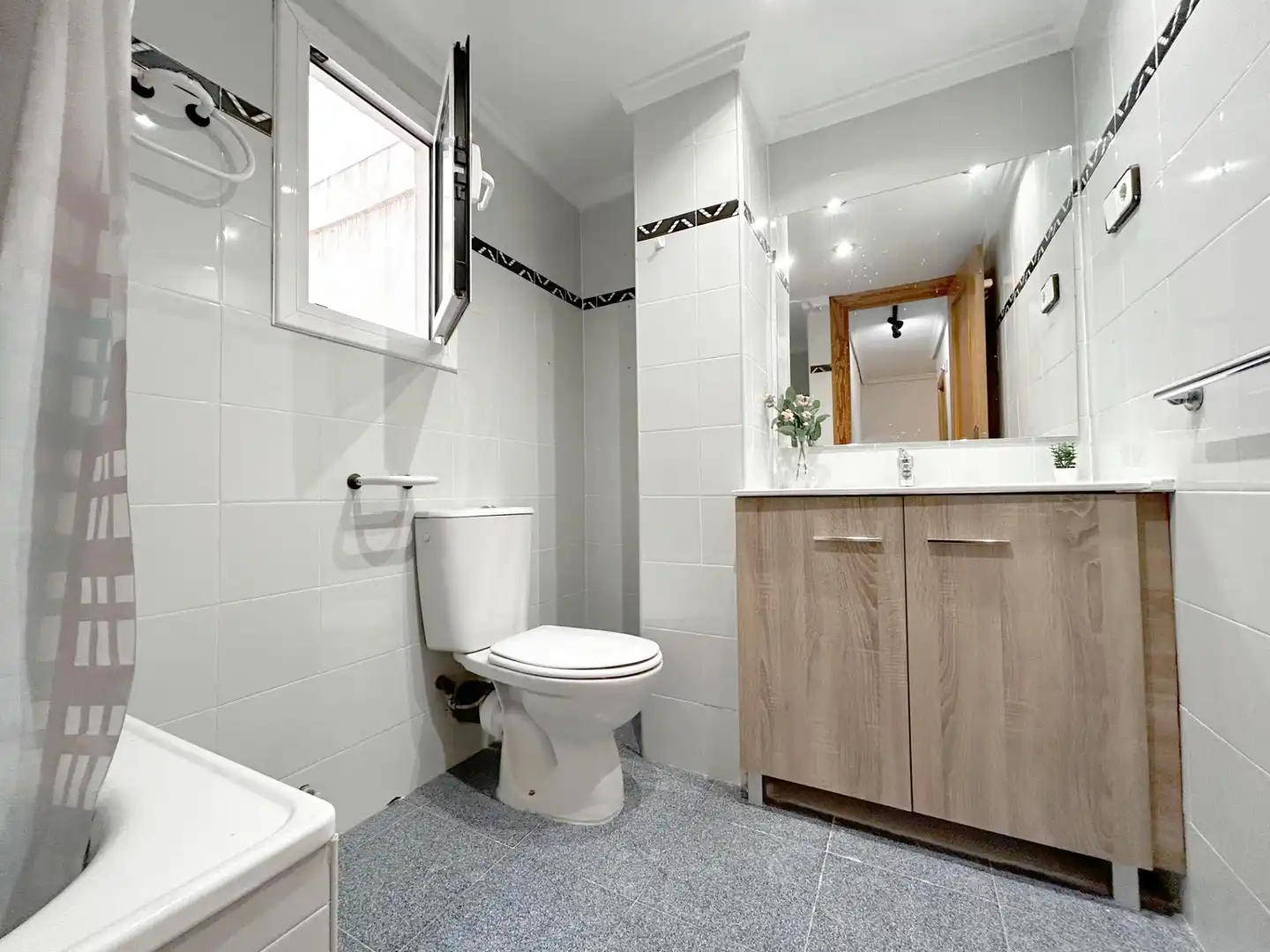 Baño de Piso para compartir en Sagunto / Sagunt con Amueblado