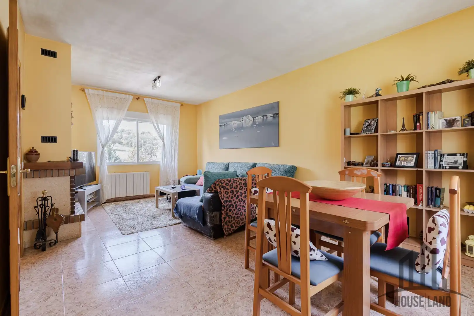 Sala de estar de Casa o chalet en venta en El Casar con Aire acondicionado, Calefacción y Jardín privado