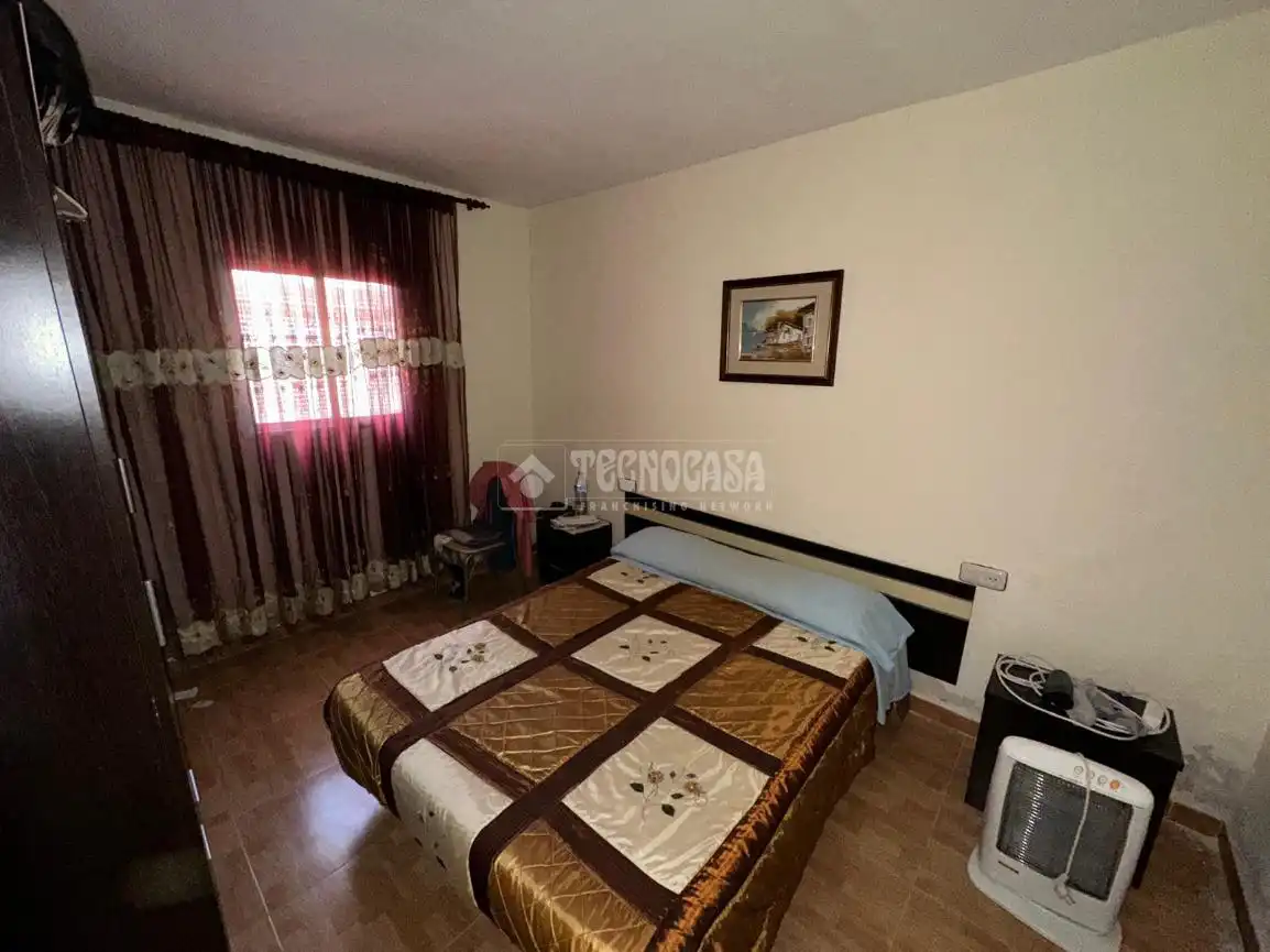 Bedroom of Houses for sale in Espeluy  with Air Conditioner and Heating