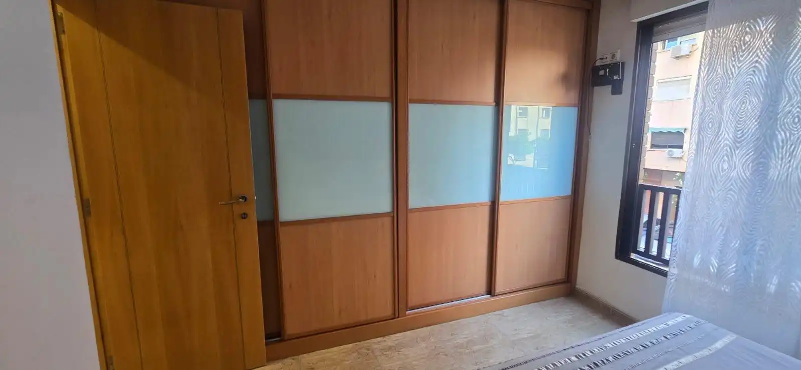Schlafzimmer von Wohnung zum Verkauf in Valencia mit Klimaanlage, Heizung und Möbliert