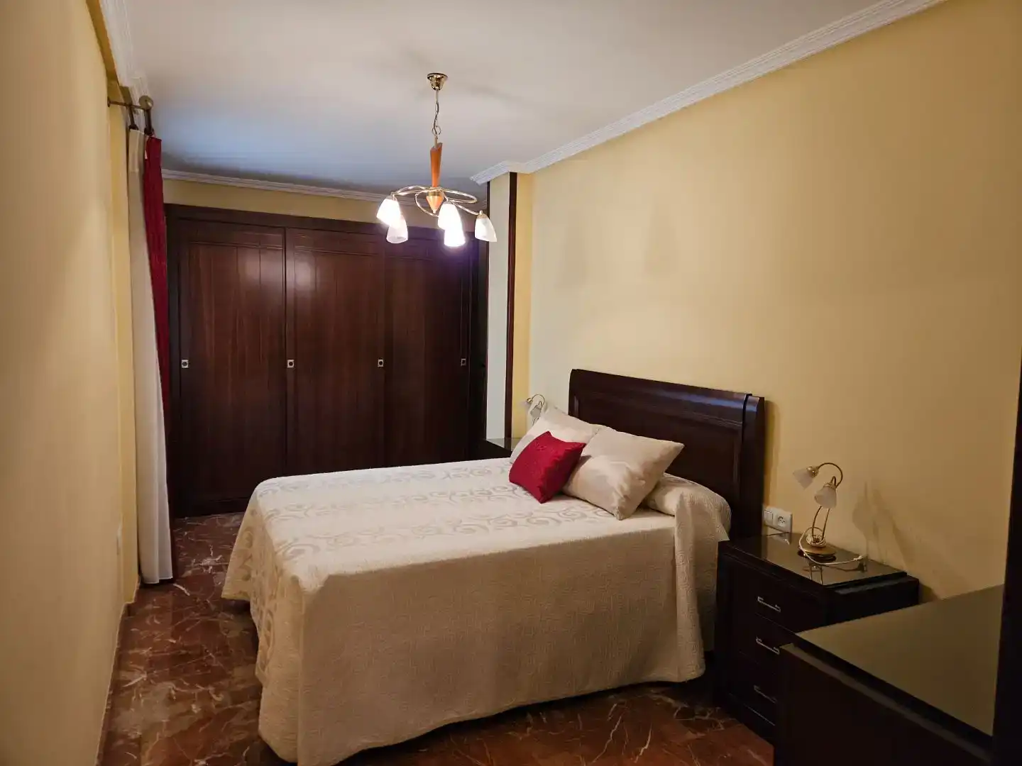 Schlafzimmer von Wohnung zur Miete in  Jaén Capital mit Klimaanlage und Balkon