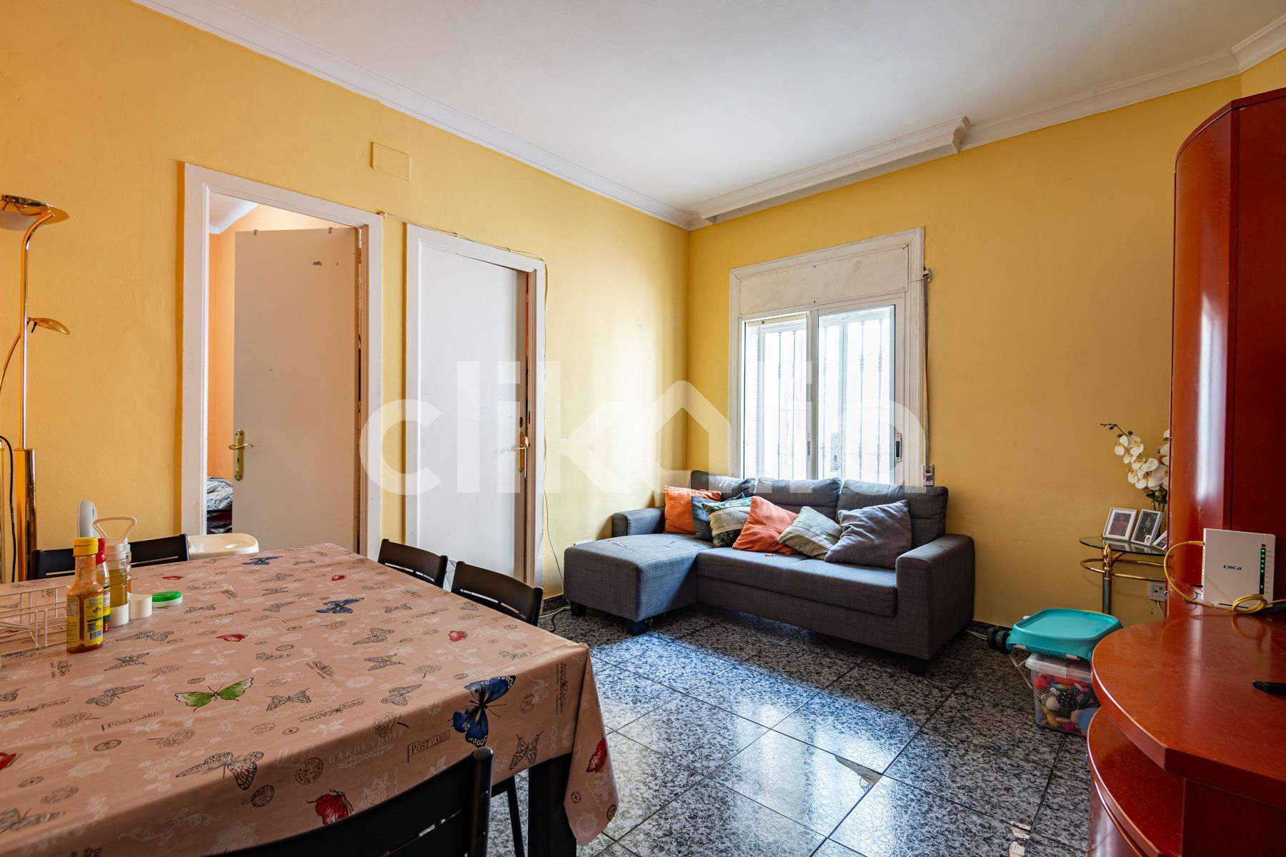 Living room of Planta baja for sale in L'Hospitalet de Llobregat