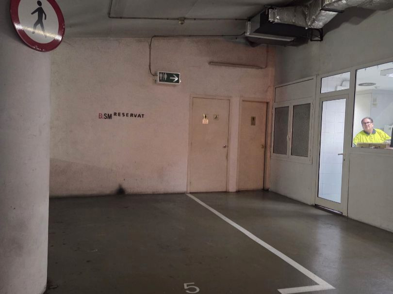 Garatge de lloguer en  Barcelona Capital amb Alarma