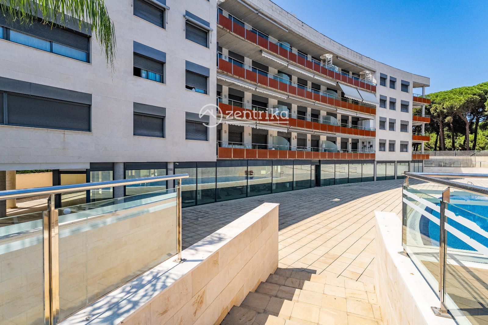 Vista exterior de Pis en venda en Cambrils amb Aire condicionat, Calefacció i Terrassa