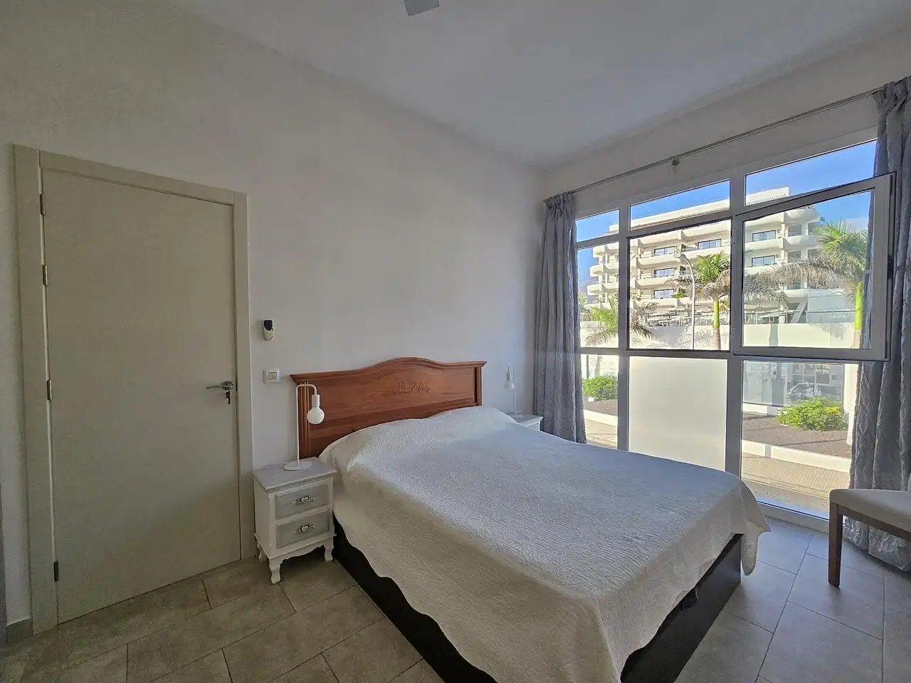 Habitación de Dúplex de alquiler en Adeje con Aire acondicionado, Terraza y Amueblado