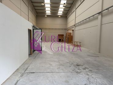 Nau industrial de lloguer a Adurtza