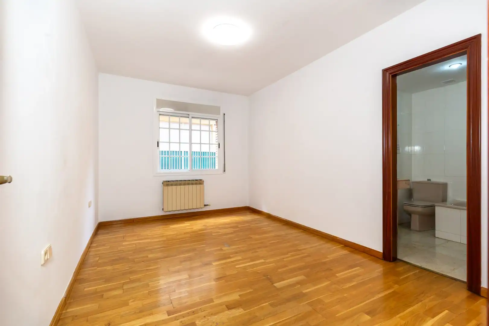 Wohnung zum Verkauf in Sant Just Desvern mit Klimaanlage, Heizung und Terrasse