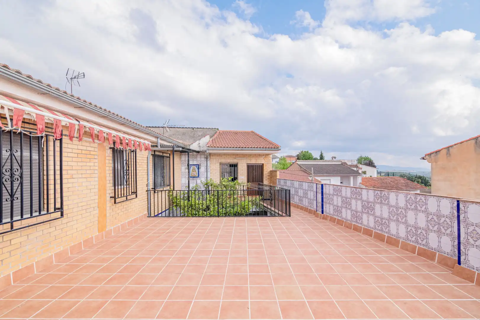 Exterior view of Houses for sale in Alfacar  with Terrace and Balcony