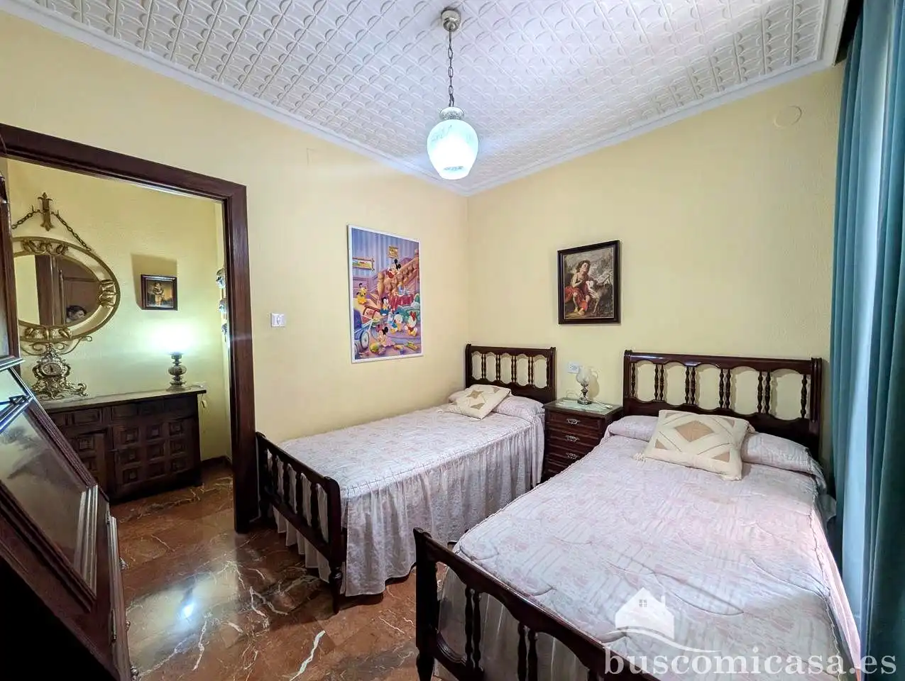 Bedroom of Flat for sale in Linarejos