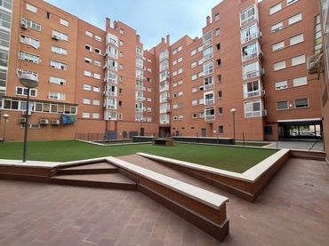 Appartamento con giardino in vendita a SUECIA 25