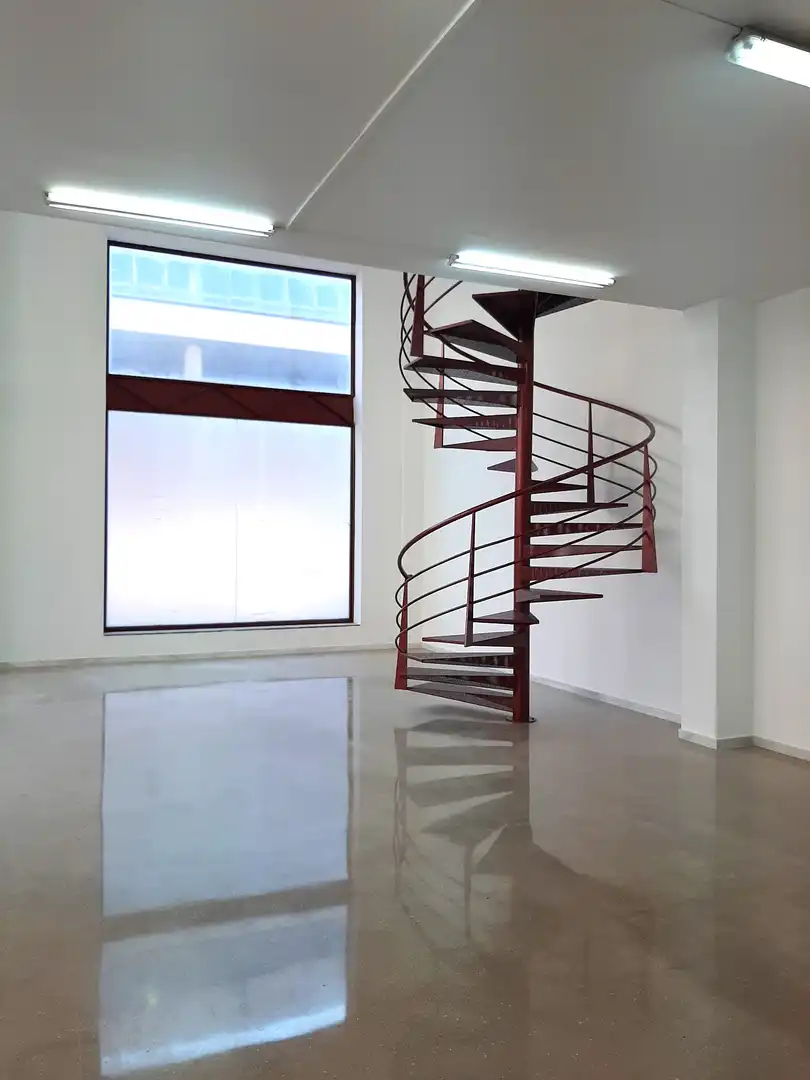 Local de lloguer en Cornellà de Llobregat