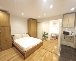 Bedroom of Flat to rent in  Barcelona Capital  with Heating, Parquet flooring and Furnished