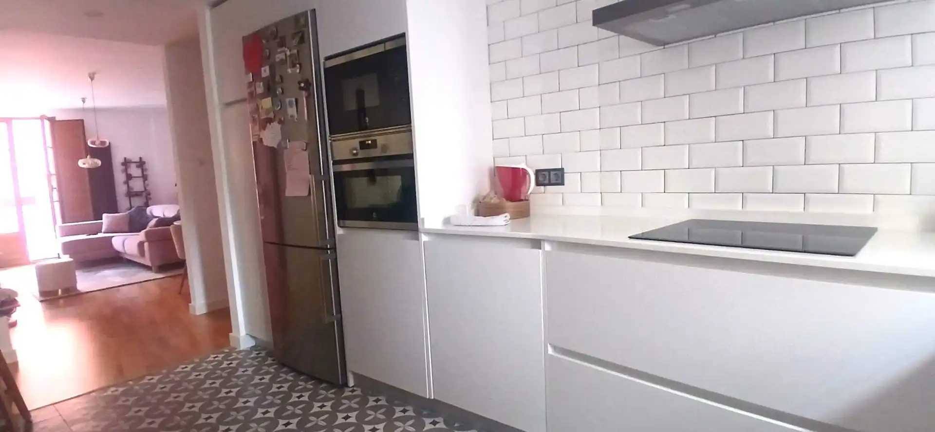 Cuina de Apartament en venda en León Capital  amb Calefacció, Moblat i Balcó