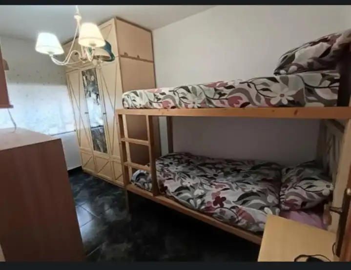 Habitación de Ático en venta en Granada con Terraza y Amueblado