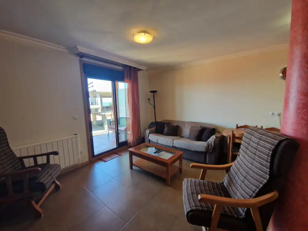 Sala d'estar de Apartament en venda en Boiro amb Calefacció, Parquet i Terrassa