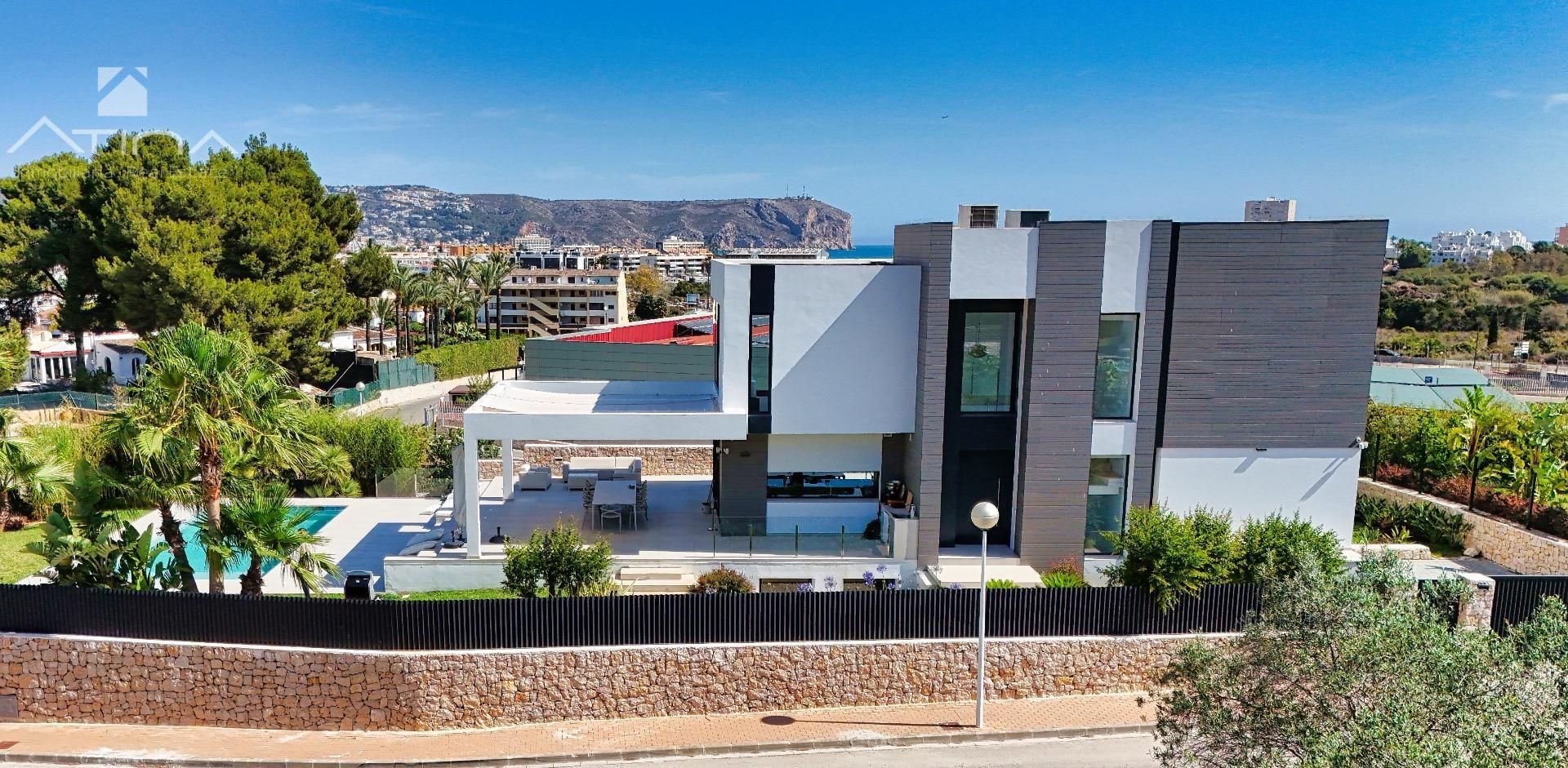 Vista exterior de Casa o xalet en venda en Jávea / Xàbia amb Aire condicionat, Calefacció i Jardí privat