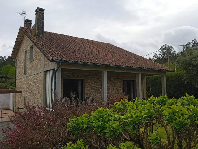 Casa-chalet en Venta en Buceleiras en Bugallido