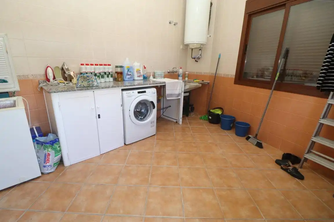 Cocina de Casa o chalet de alquiler en Guaro con Jardín privado, Terraza y Trastero
