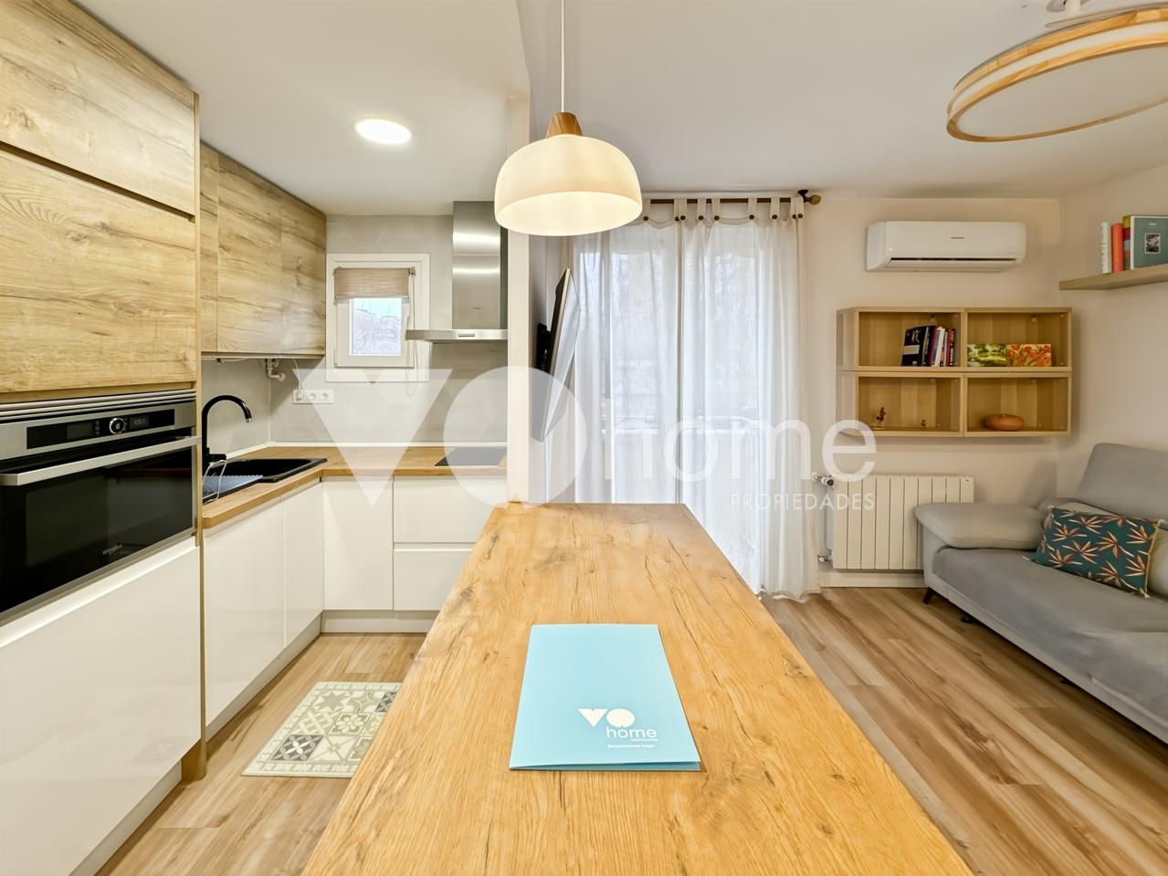 Kitchen of Flat for sale in  Madrid Capital  with Air Conditioner, Heating and Balcony