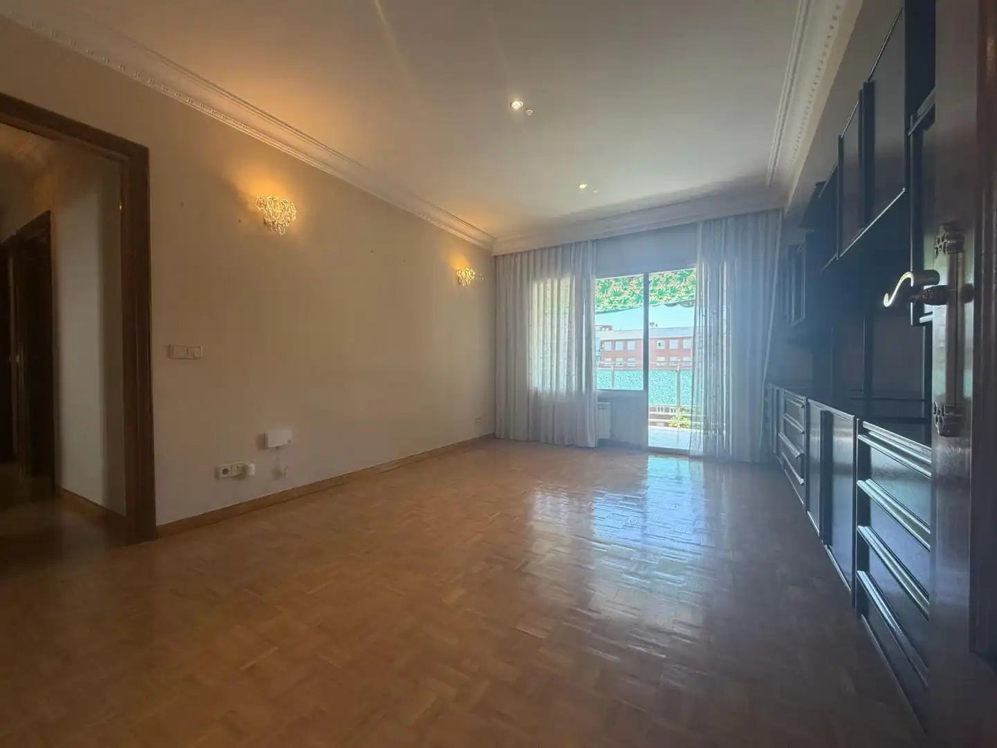 Sala de estar de Piso en venta en Madrid con Calefacción, Parquet y Terraza