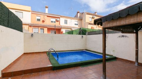 Foto 2 de Casa adosada en venta en Calle la Habana, Purchil, Vegas del Genil