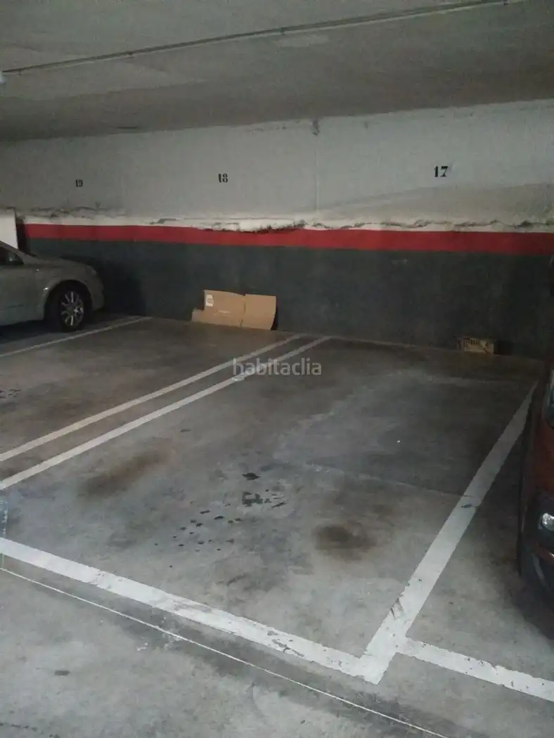 Individual to rent in Calle del Petróleo 15, imagen 3