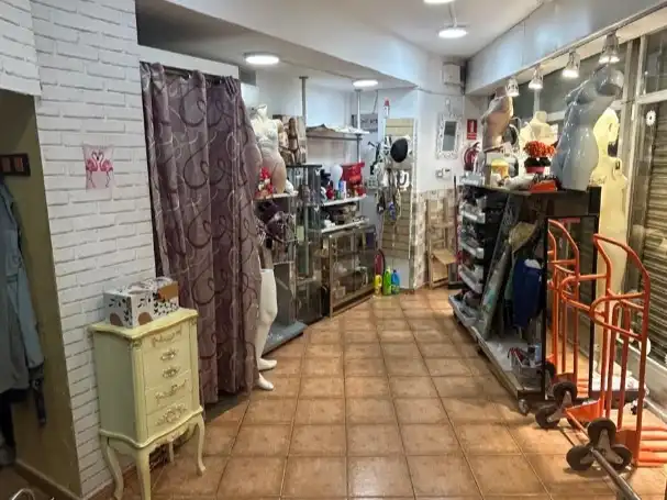Local en venta en Sabadell con Aire acondicionado, Calefacción y Amueblado